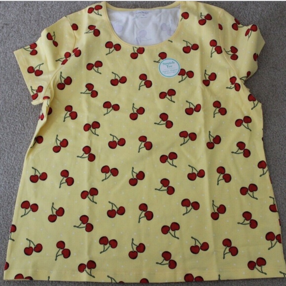 size PL, new condition, cherries print shirt - Picture 1 of 2